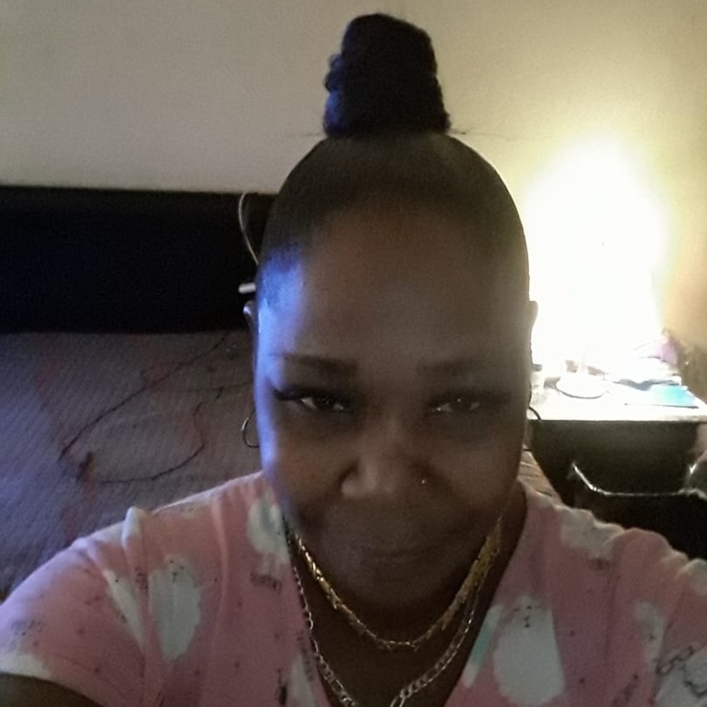 Meet your Posher, Yvette
